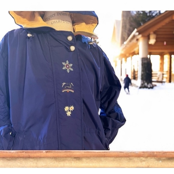 Obermeyer Vintage Rosi Snow Jacket Shell Hooded Blue Gold and Red Women SZ10 - Picture 5 of 16